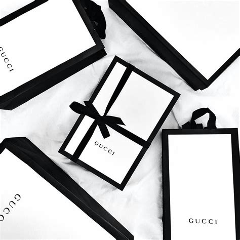 black and whiate gucci packaging|gucci outer box.